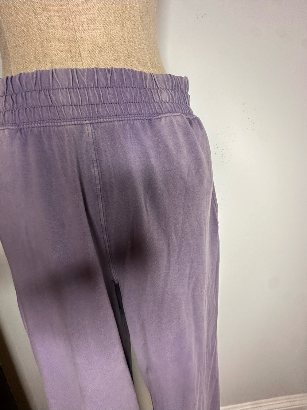 FP Movement by Free People balloon-style sweatpants in a washed purple/lavender - Picture 3 of 10